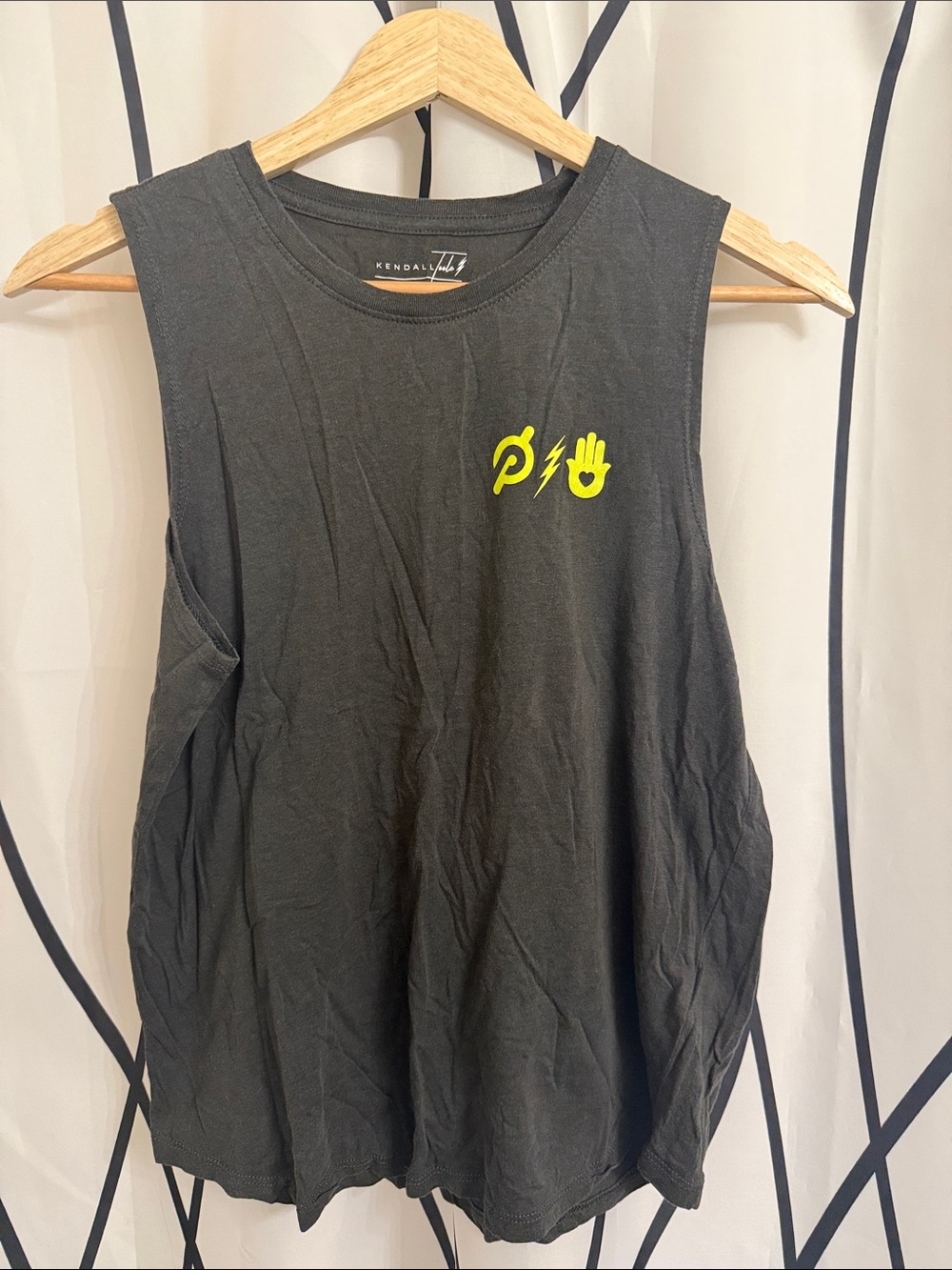 Excellent Kendall Toole Dk Gray Muscle Tank - Never knocked out- L